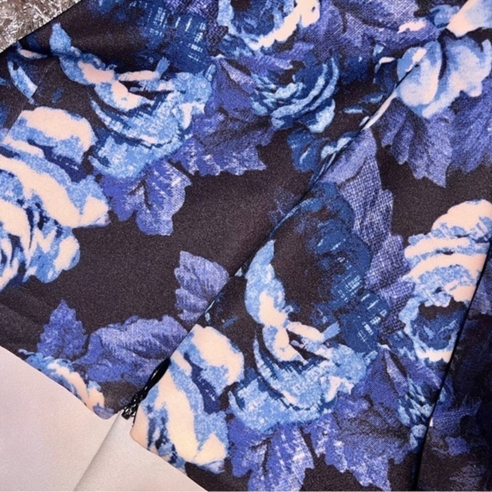 #053 🥀 Rafaella High Waisted Rose Print Skirt - Picture 5 of 7
